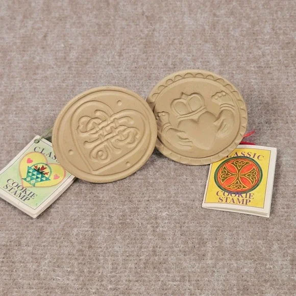 Brown Bag Designs Lucy Natkiel Celtic Knot Claddagh Cookie Stamp Set 2011 USA
