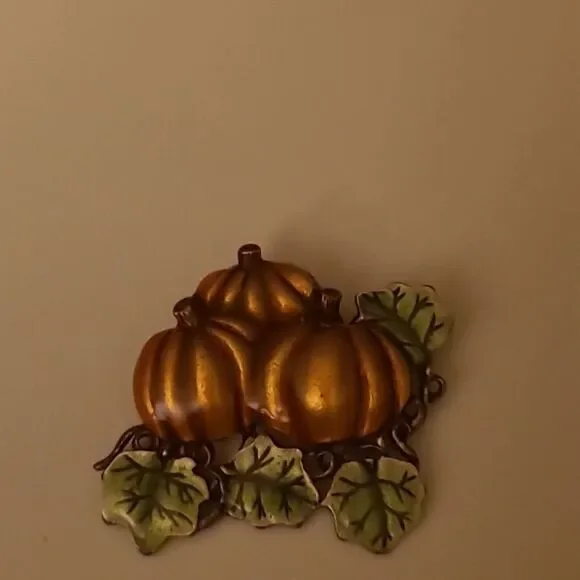 Camjo Pumpkin Pin/Pendant