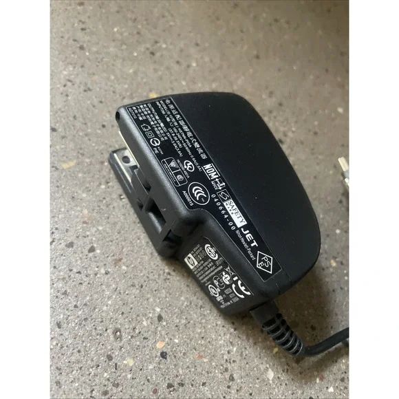 GENUINE HP HSTNN-P05A External Power Supply II AC Adapter 367044-001 5V 3.6A