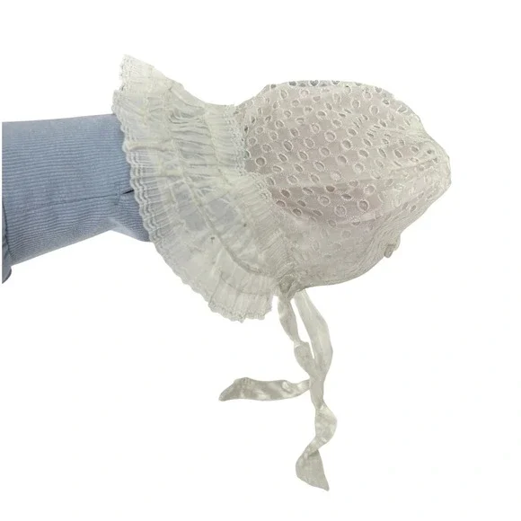 VTG Cottagecore Baby Bonnet Eyelet Lace Ruffle Infant White Coquette Victorian‎