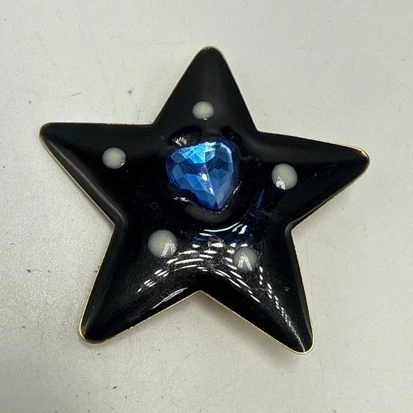 Vintage Gold Tone Star Pin Brooch Five Point Celestial Jewelry Accessory