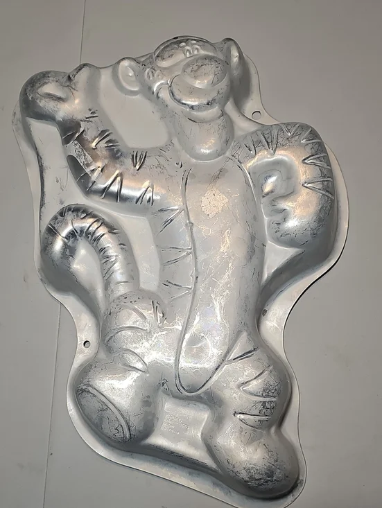 Disney TIGGER Silver Novelty Mold Cake Pan