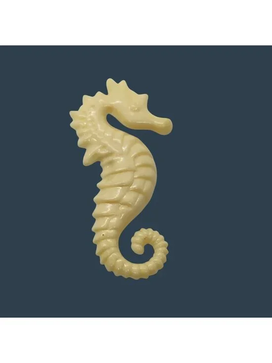 Vintage Plastic Seahorse Brooch Off-White Large 3