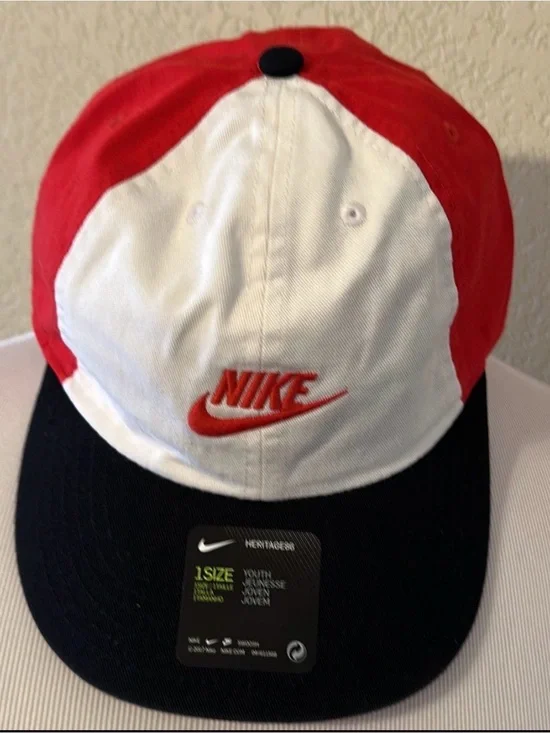 Nike | NWT Heritage86 Cap - Youth One Size