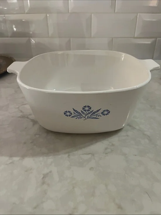 Vintage Corning Ware Blue Cornflower 2.5 Qt Casserole Dish P-2 1/2-B No Lid USA