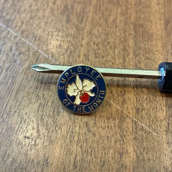 Vintage Pin - Employee Of The Month