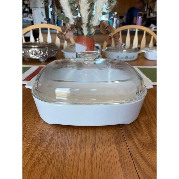 Corning Ware MW-A-10 Microwave Browning Dish White Square 10 inch with Glass Lid