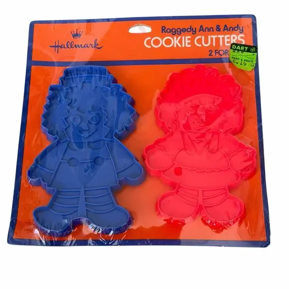 Hallmark Raggedy Ann & Andy Cookie Cutters Vintage Plastic Pair NOS Sealed
