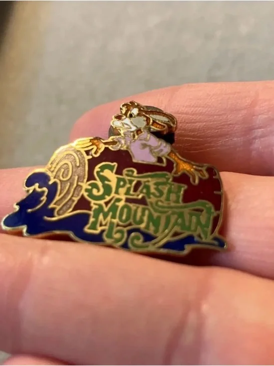 Disney Splash Mountain Brer Rabbit Pink Shirt Enamel Pin 2000