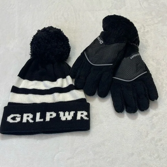 CRAZY 8 GRL PWR GIRLS CAP SIZE S , SWISS TECH GLOVES , GIRLS SIZE S.