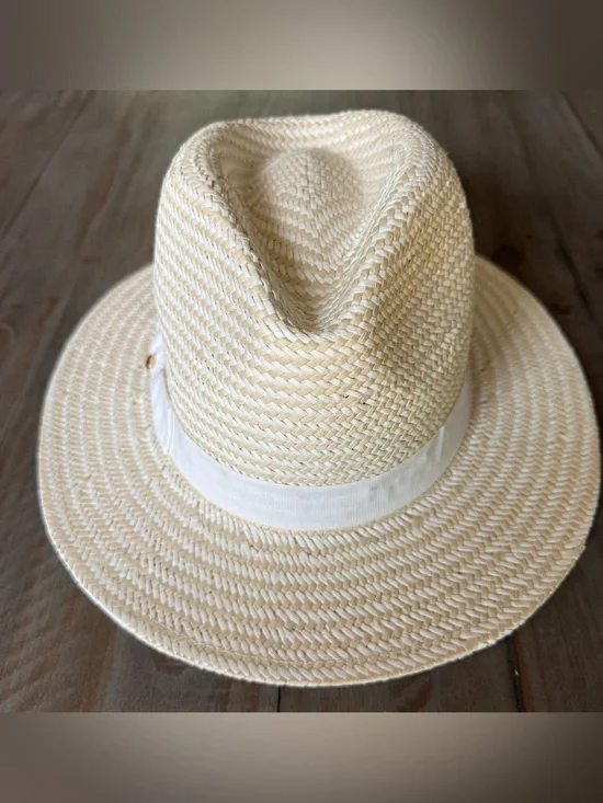 kate spade Natural Straw Hat with White Band gold spade logo