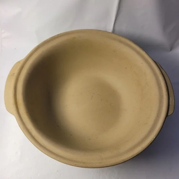 Pampered Chef Deep Dish Baker Stoneware Tan Round 12.5