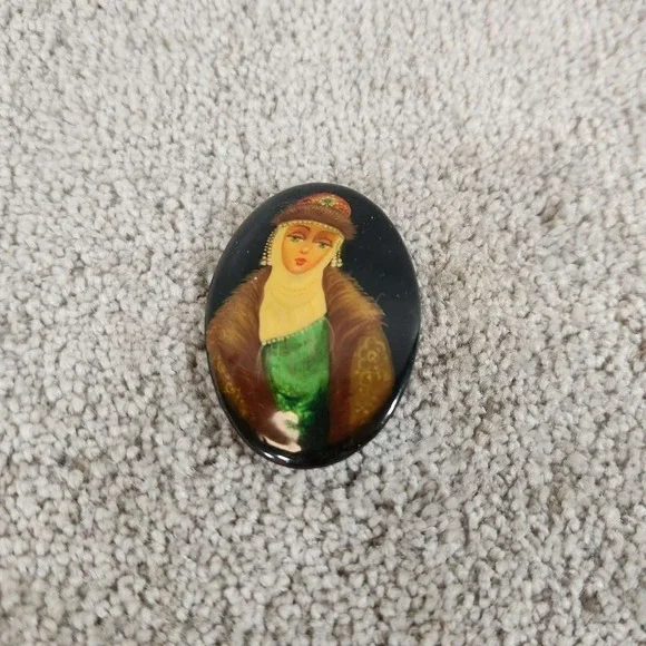 Russian Lacquer Brooch Black Hand Painted Portrait Women