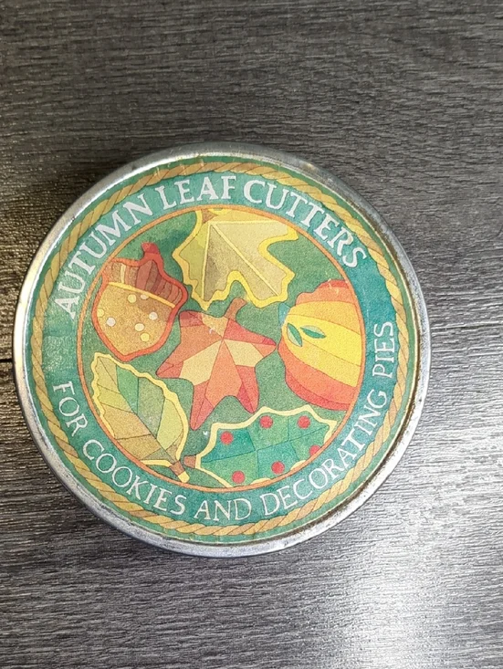 Vintage Williams Sonoma Mini Leaf Cookie Cutter Tin Pie Decorating