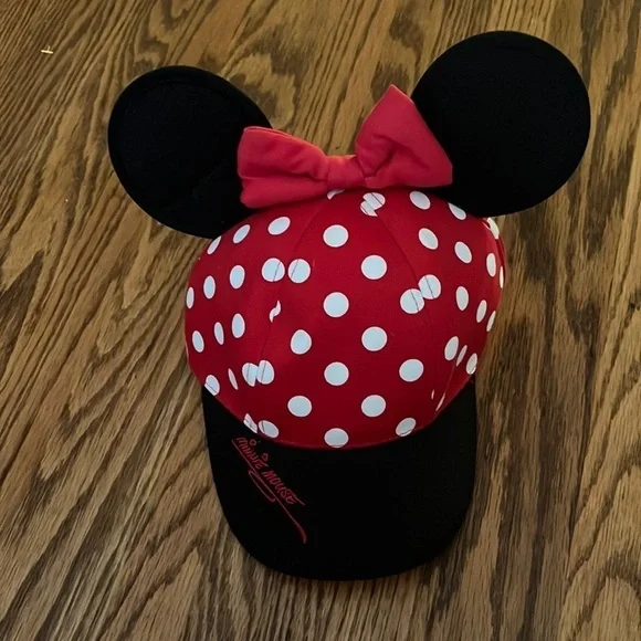 “Walt Disney World: Minnie Mouse Hat”