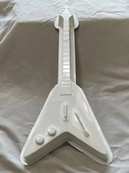 Pantastic “Guitar Hero” Electric V-shaped Guitar Cake Mold