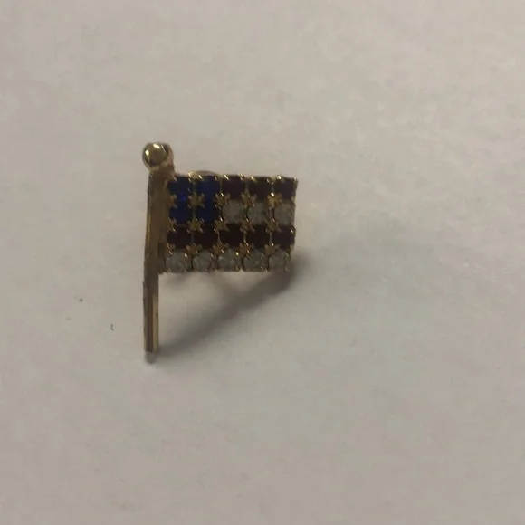 Rhinestone American flag 🇺🇸 pin