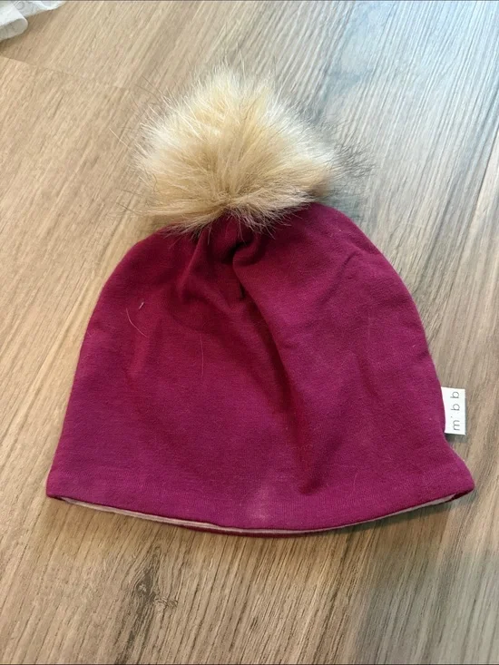 m b b Kids Pom Pom Beanie Hat in Deep Berry