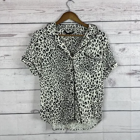 Kate Spade Pajama Top Womens Medium White Black Animal Print‎ Soft Button