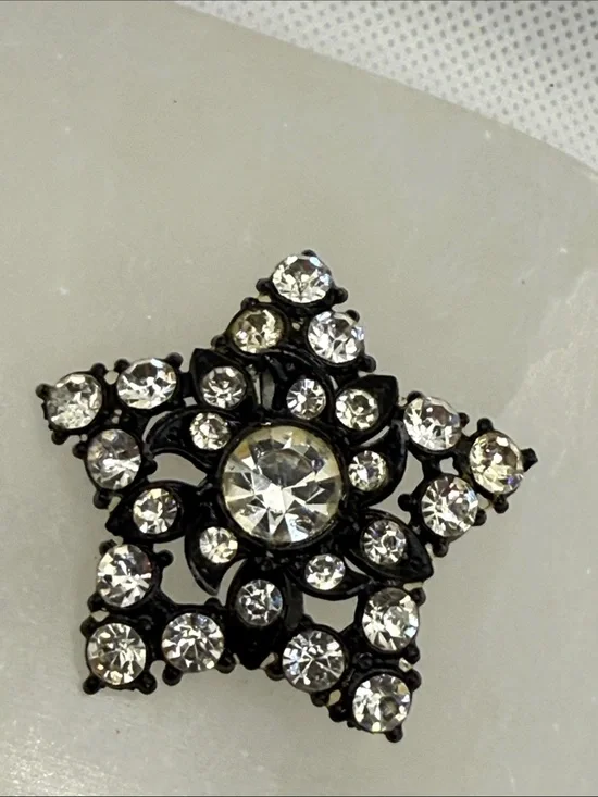 Vintage Starburst  Star rhinestone Pin Brooch - Black Metal unusual piece