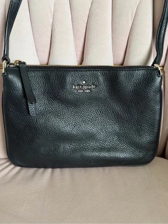 Kate Spade ♠️ Black Leather Jackson Triple Gusset Crossbody