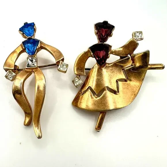 1940s vintage gold tone dancing couple purple blue rhinestones figural brooches