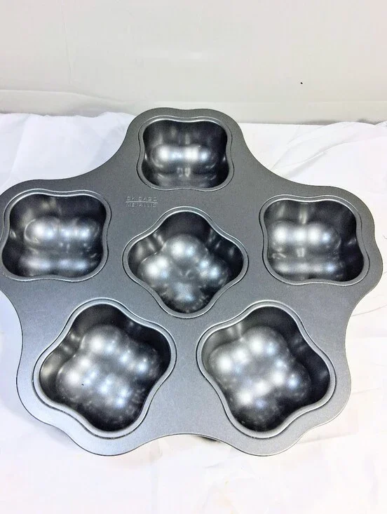Chicago Metallic Stuff It Up Pan 14