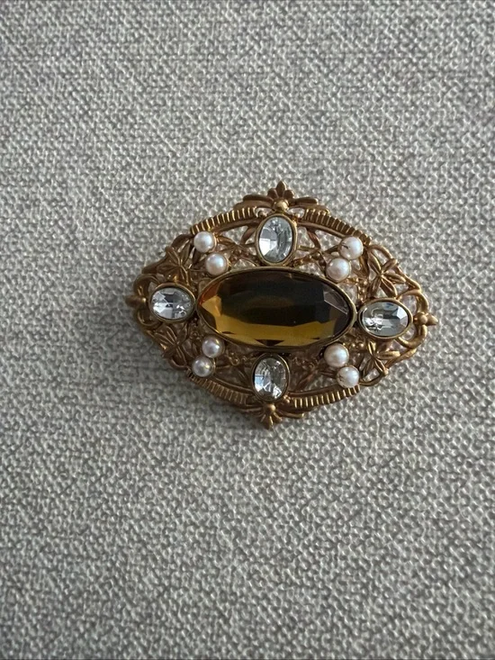 Avon Gold-Tone Amber Glass and Pearl Filigree Brooch