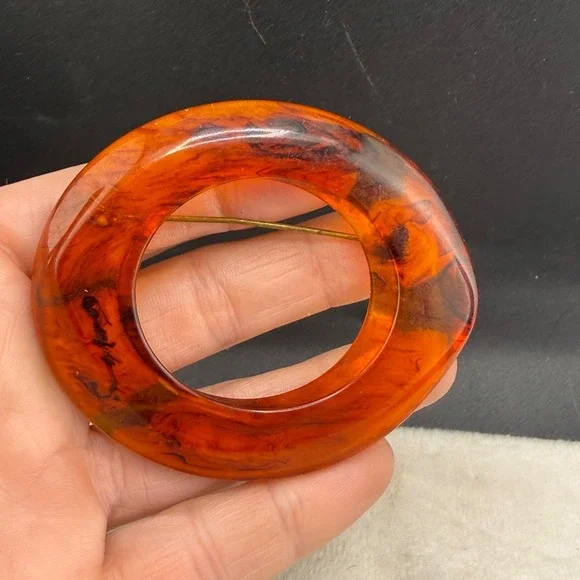 Vintage Bakelite Brooch MCM Root Beer