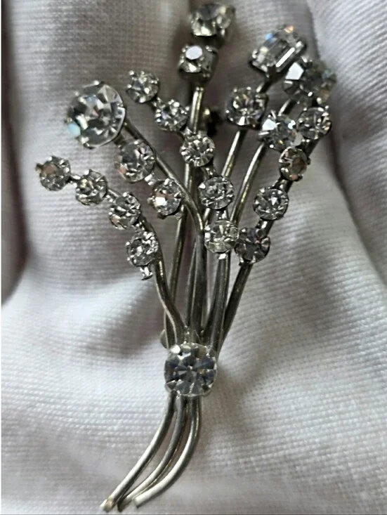 Vintage Made In Austria Sparkling Silver Tone Crystal Spray Brooch