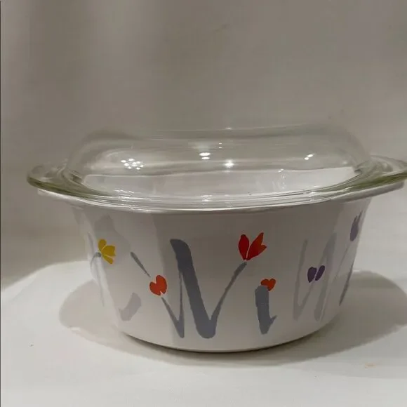 Studio Nova White Casserole Dish  Vibrant Floral Accents Clear Glass Lid Japan