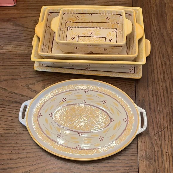 Temptations yellow old world‎ 5 piece bundle