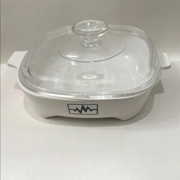 CorningWare White Casserole Dish with Glass Lid