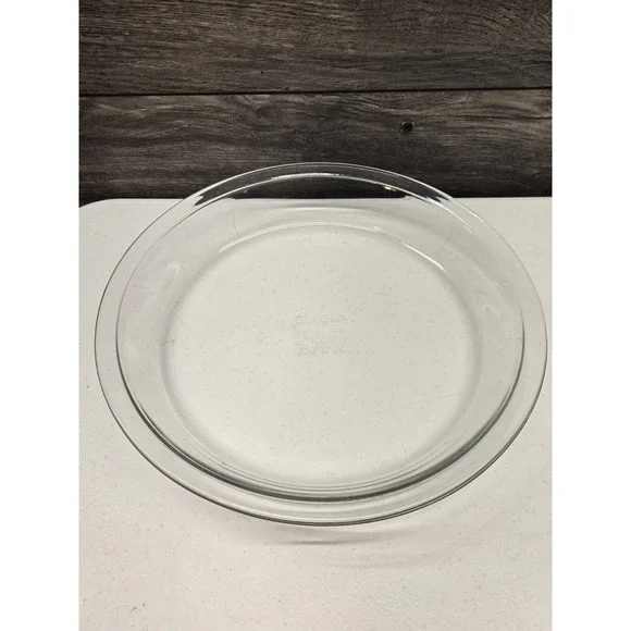 Pyrex 9 Inch 209 Pie‎ Plate/Pie Tart Baking Dish - Clear Glass - MINT