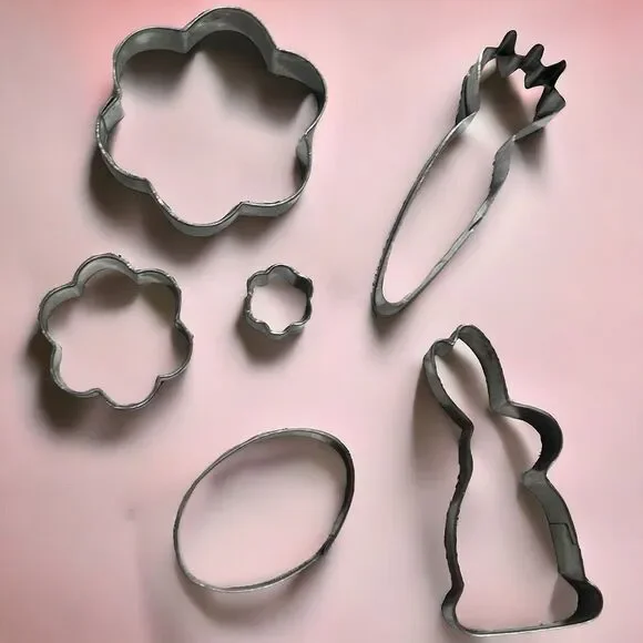 Easter Cookie Cutter‎ Set Of 6 Metal Pieces Flower (3 Sizes)  Egg Carrot Bunny