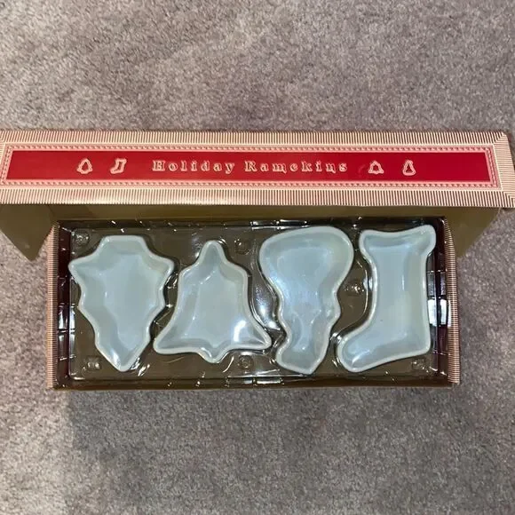 Williams Sonoma Holiday Ramekins!