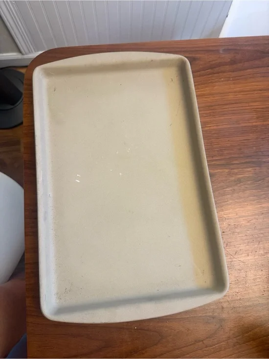 The Pampered Chef Rectangular Baking Pan in Cream