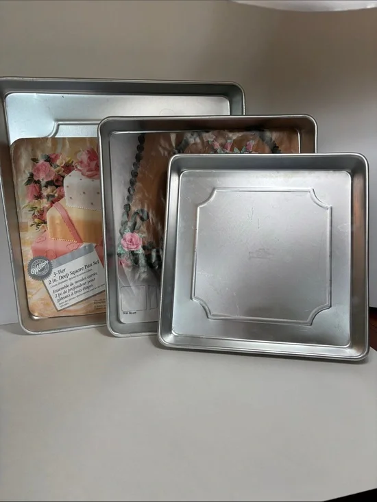 Wilton Silver Square Cake Pan Set - 3 Piece Nesting Pans