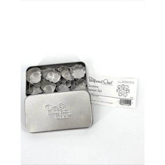 The Pampered Chef Creative Cutters Set