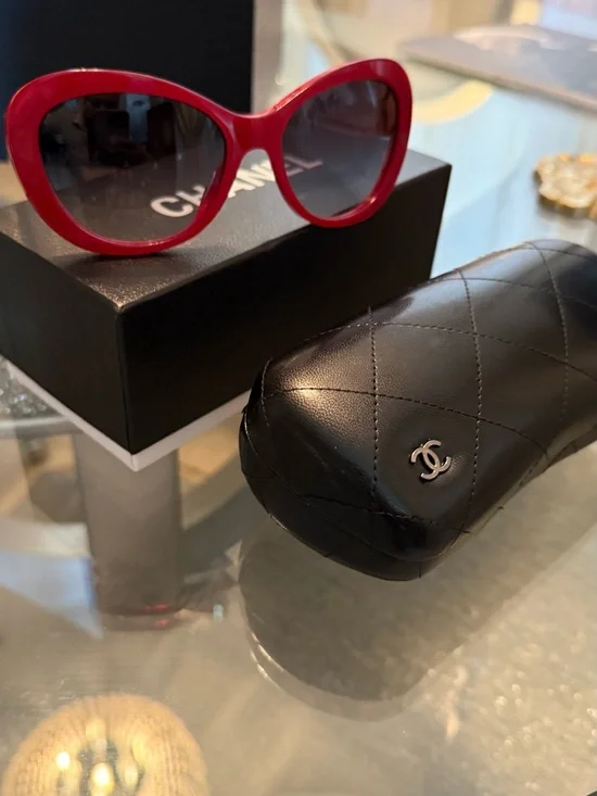 CHANEL Red Cat-Eye Sunglasses with Dark Gradient Lenses