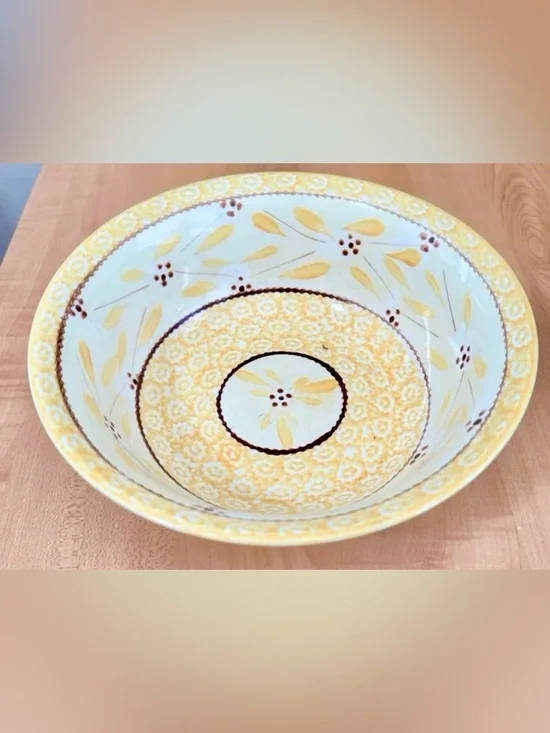 temptations bakeware  presentable ovenware old world yellow Tara serving bowl