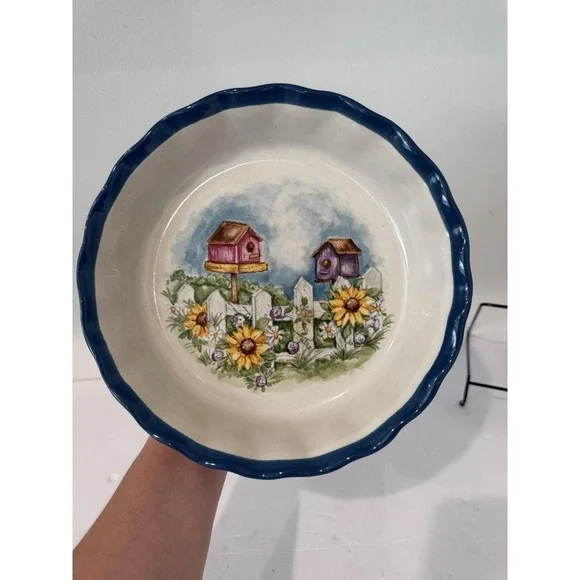 Vintage Country Birdhouse and Sunflowers 9 1/2