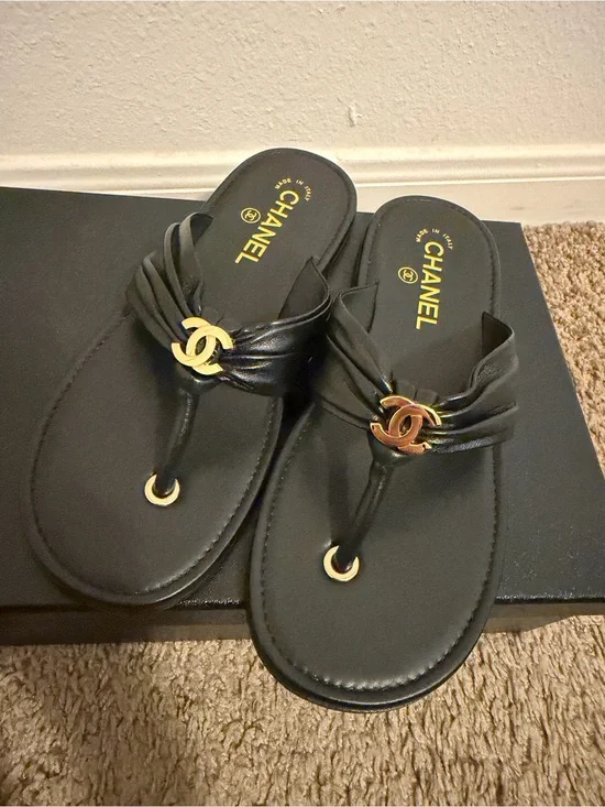CHANEL Black Leather Thong Sandals with Gold CC Medallions