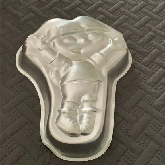 Wilton Preferred Dora The Explorer Cake Pan  Used