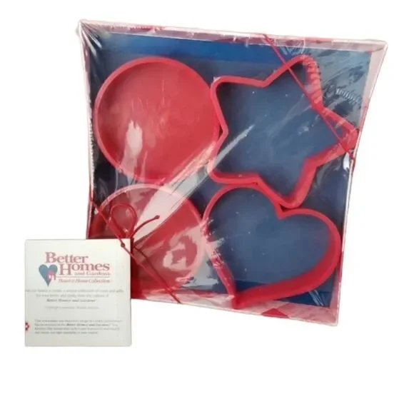 Better Homes & Gardens Vintage Cookie Cutter set of 4, new in box