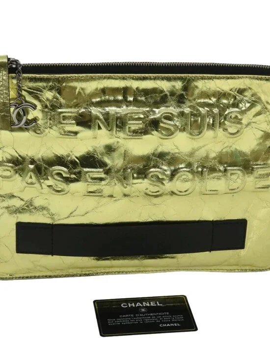 CHANEL Clutch Bag Metallic Leather Gold A82164 CC Auth 38172SAV
