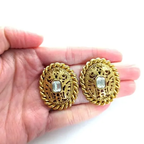 Vintage Gold Tone Filigree Rope Designer Style Glass Rhinestone Clip On Earrings