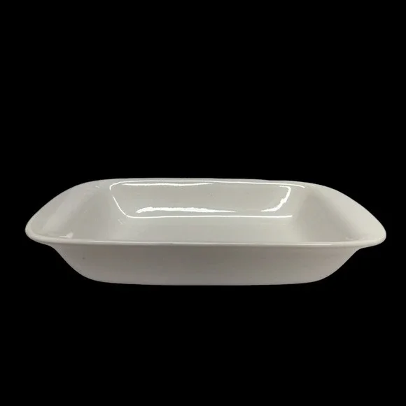 IQ Accessories Inc. White Baking Dish Vegetable EUC 9.5 x 5.75 x 1.75