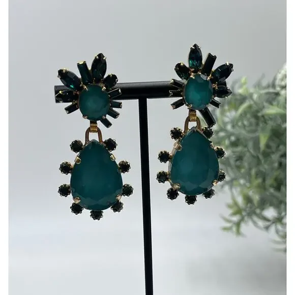 Elizabeth Cole Designer Bright Green Crystal Lennon Drop Dangle Runway‎ Earrings