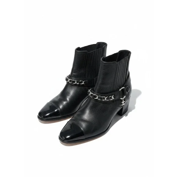 Chanel Interlocking CC Logo Patent Cap Toe Leather Chelsea Boots Black Size 38.5
